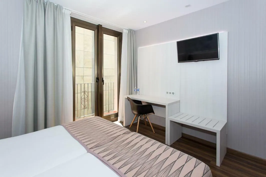 Hostal Operaramblas Barcelona 2*,